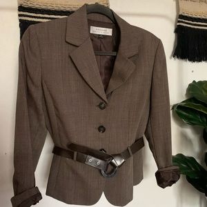 Cropped belted blazer